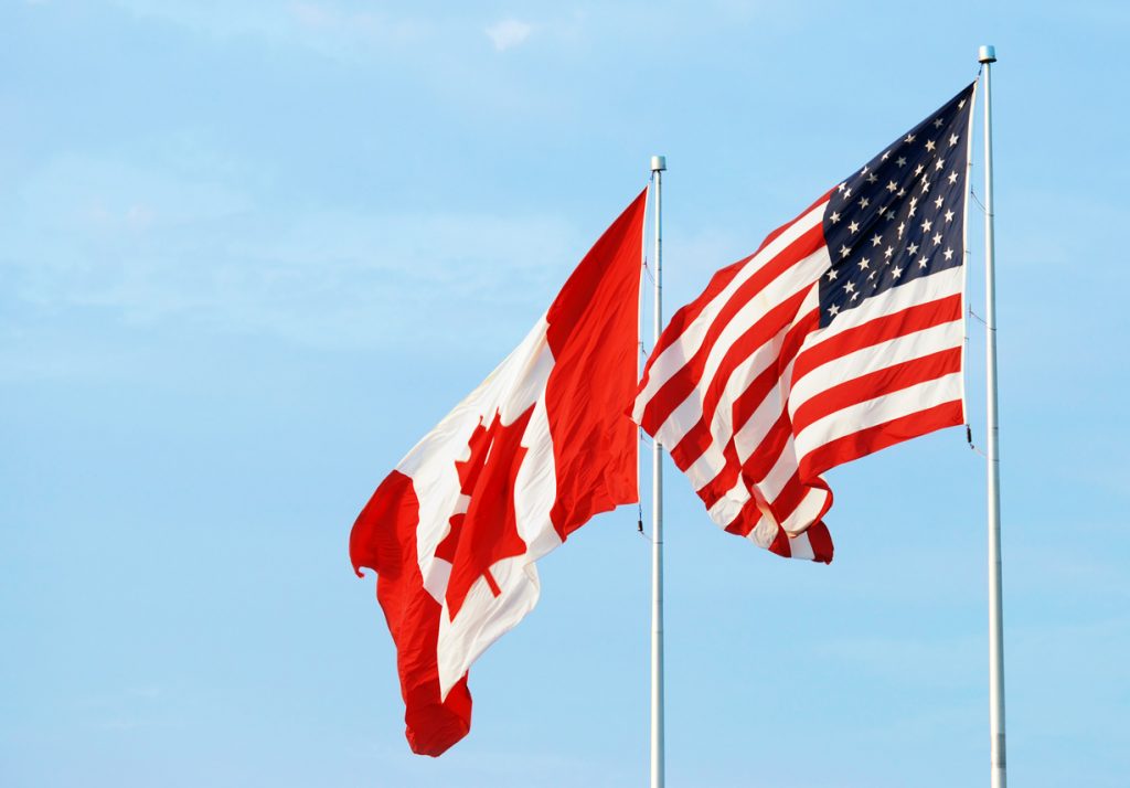drapeau canadien et américain