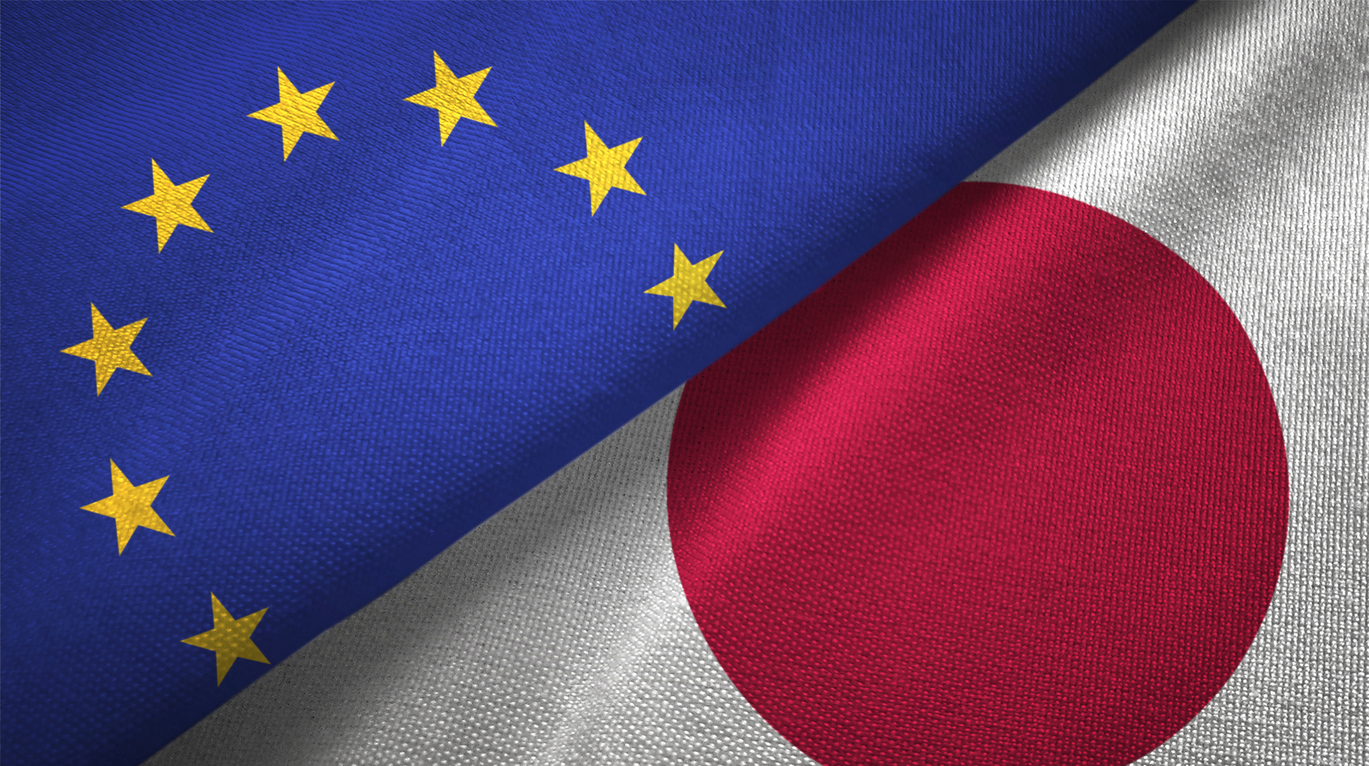 Drapeaux du Japon et de l’Union européenne